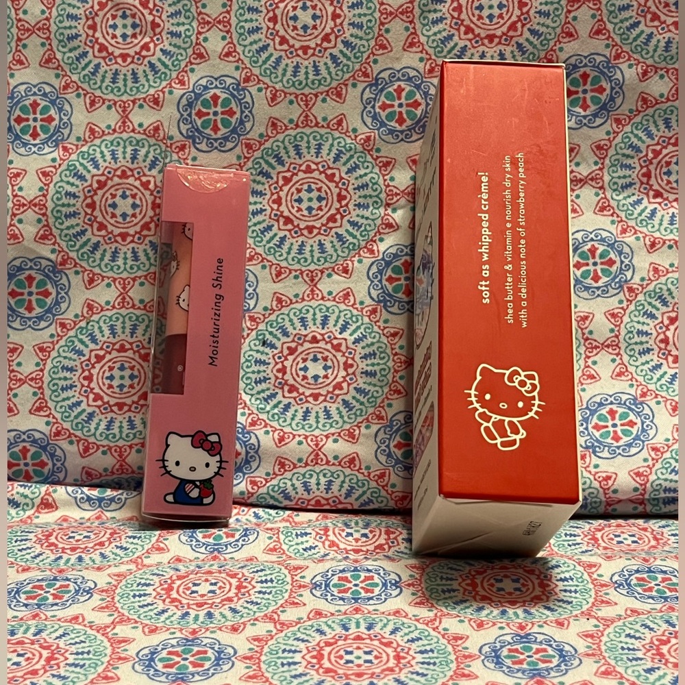 NWT Hello Kitty x The Crème Shop Lip Oil & Lotion Strawberry Peach - Picture 2 of 6